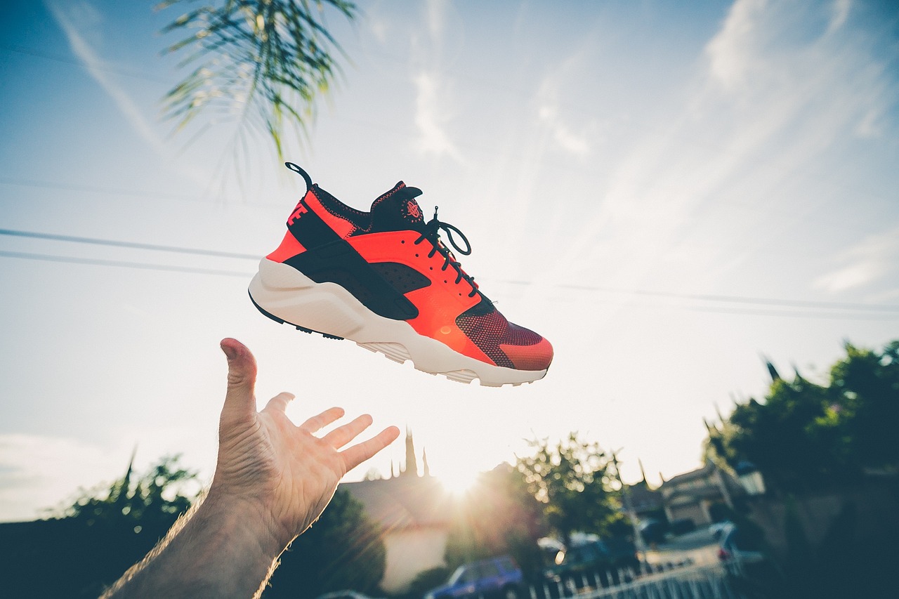 Nike最新潮流鞋款，引领潮流，突破极限！
